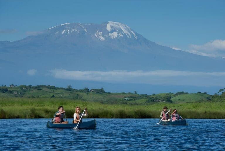Kanoën op Lake Duluti